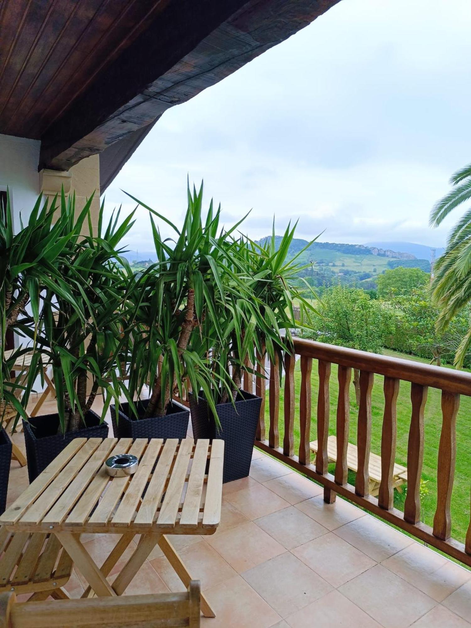 Casa Rural La Palmera - Landetxea Lasarte Oria Eksteriør billede